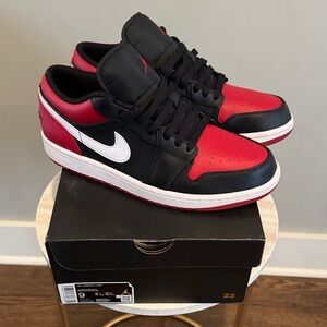 Nike Jordan 1 Low Bred Toe Sneakers